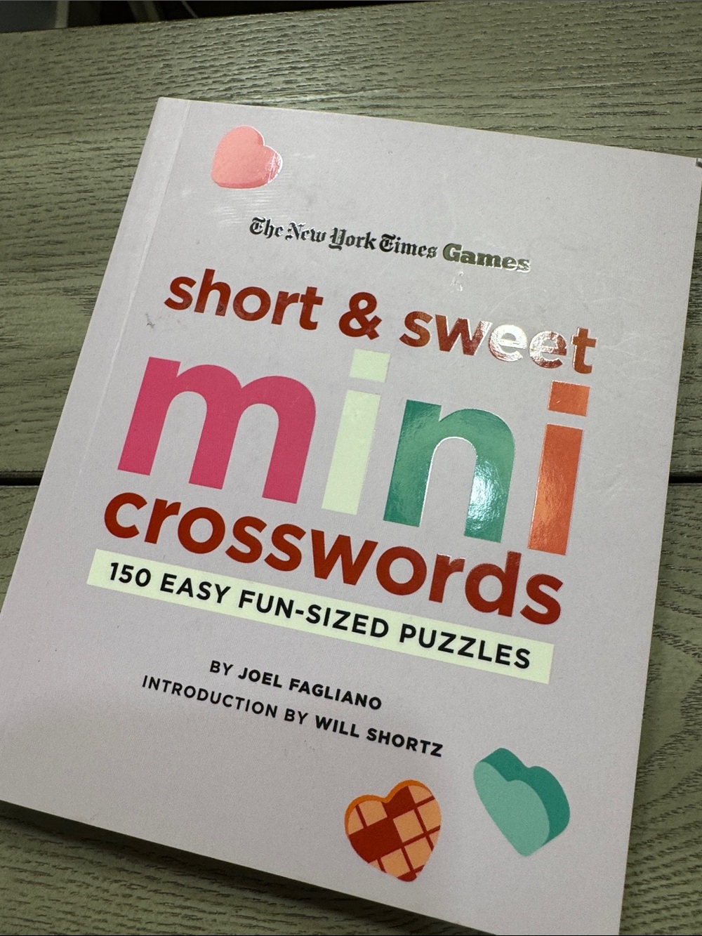 Short & Sweet Pink Mini Crosswords - 150 Puzzles